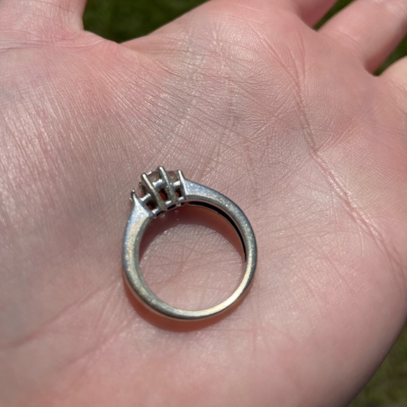 Engagement Ring *READ DESCRIPTION* - Picture 4 of 8